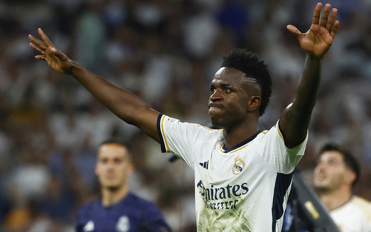 Cựu tuyển thủ Pháp Lassana Diarra đi kiện 11 năm đòi FIFA bồi thường gần 2.000 tỉ đồng - Ảnh 2.