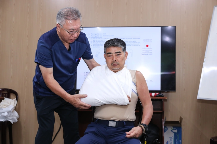 Từ Nhật Bản, liệu pháp Judo mở hướng điều trị chấn thương mới tại Việt Nam - Ảnh 1.