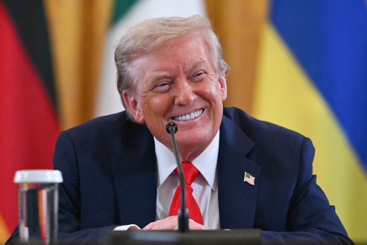 Ông Trump khẳng định quan hệ hai ông Putin - Zelensky ấm lên - Ảnh 1. Putin - Ảnh 1.