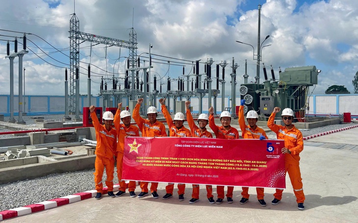 Đóng điện nhiều công trình 110kV trước Lễ  - Ảnh 7.