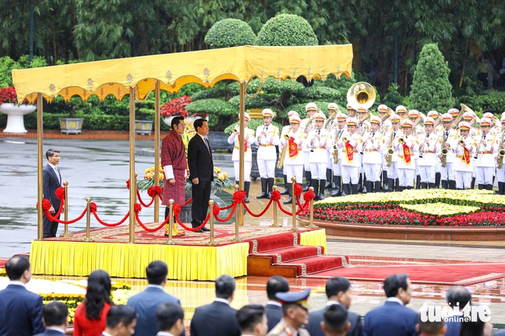 Chủ tịch nước Lương Cường đón Quốc vương Bhutan - Ảnh 3.
