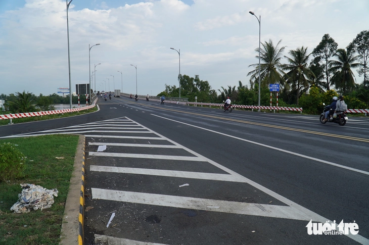 Cầu Rạch Miễu 2 vừa thông xe, cầu Rạch Miễu lập tức vắng tanh - Ảnh 4.