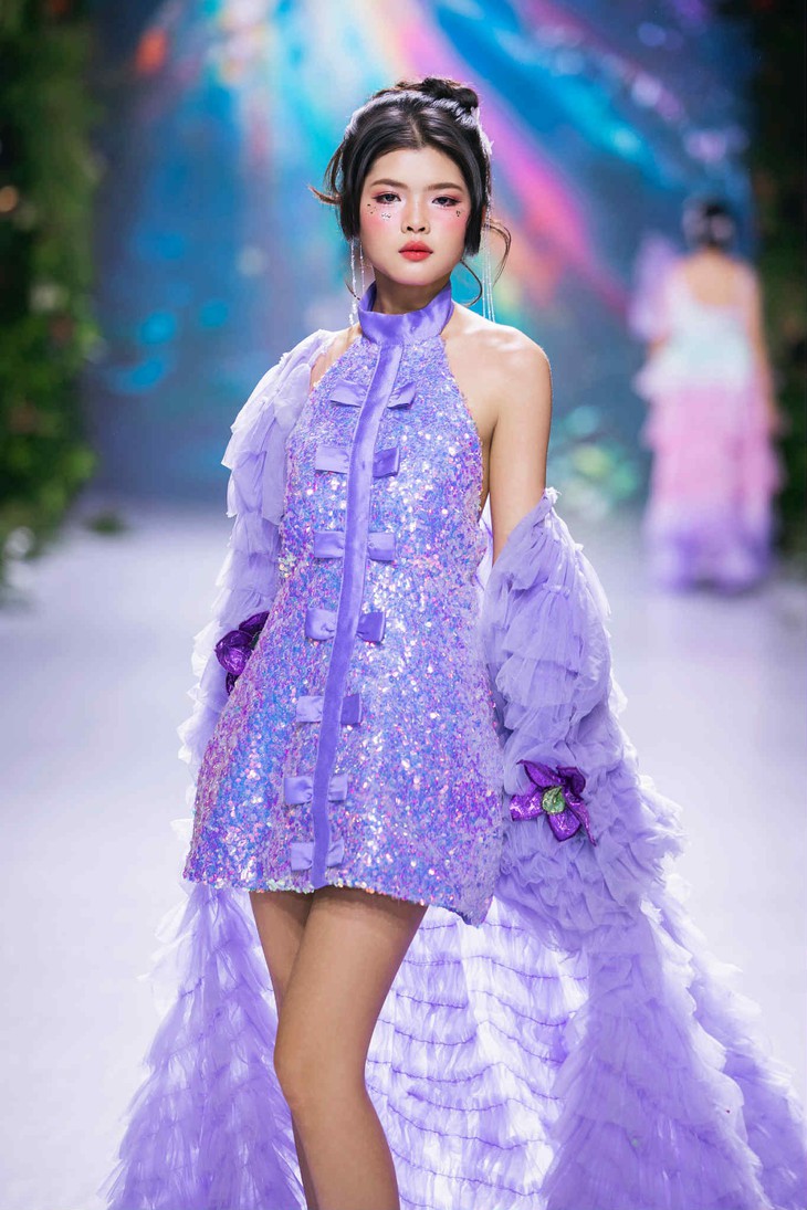 Quỳnh Anh toả sáng tại Destination Runway Fashion Week – Tropical Jungle - Ảnh 4.