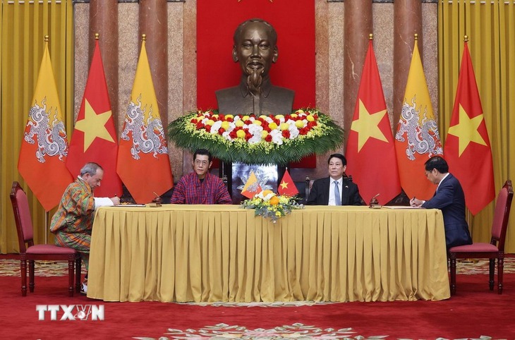 Hội đàm với Chủ tịch nước Lương Cường, Quốc vương Bhutan muốn học hỏi Việt Nam phát triển kinh tế - Ảnh 1.