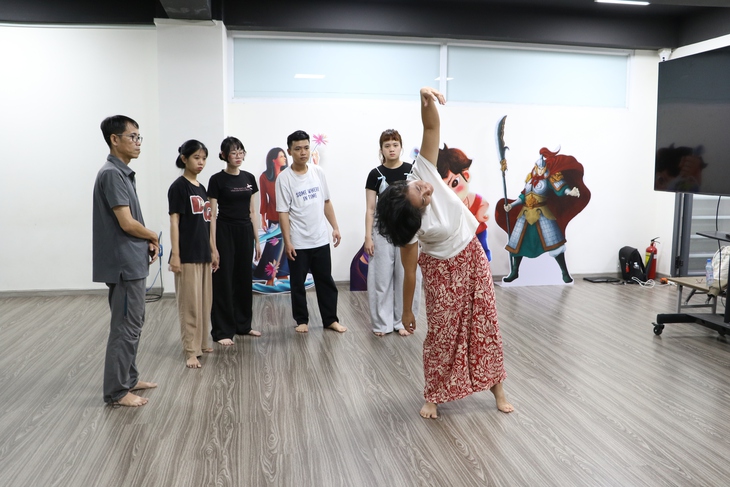Đối thoại và hàn gắn qua sân khấu - Ảnh 3.