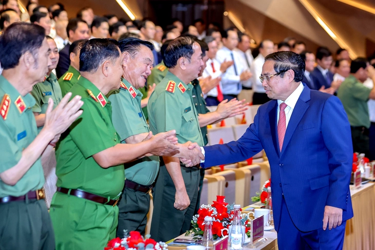 Lực lượng Công an nhân dân luôn là 'thanh bảo kiếm', 'lá chắn thép' bảo vệ an ninh Tổ quốc - Ảnh 1.