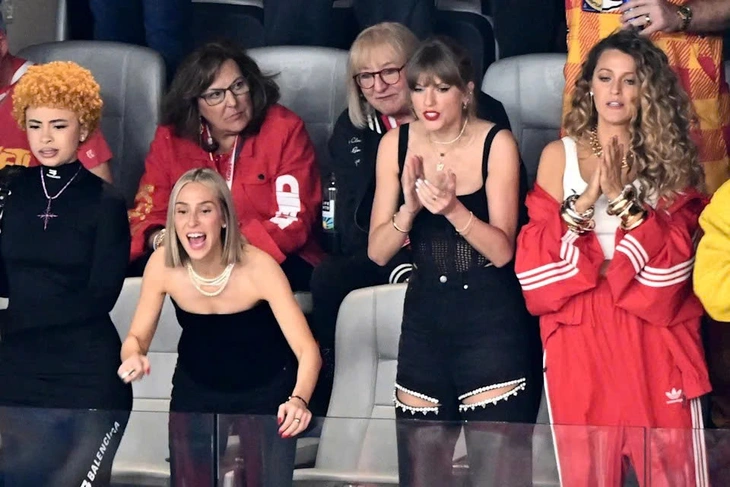 Taylor Swift - Ảnh 5.