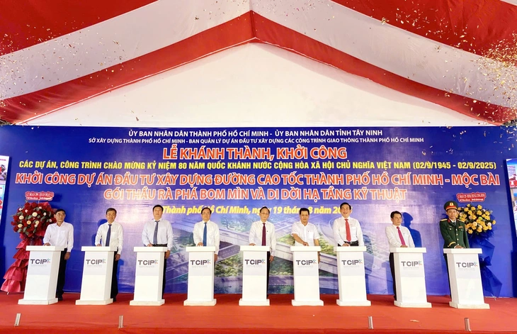 Cao tốc TP.HCM - Mộc Bài chính thức khởi công, dự kiến thông xe sau 2 năm rưỡi- Ảnh 2. cao tốc TP.HCM - Mộc Bài - Ảnh 2.