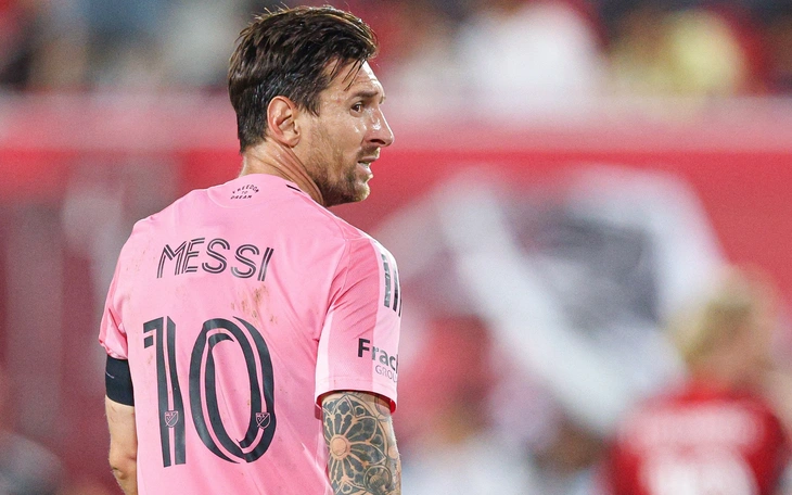 Messi chấn thương rời sân phút thứ 11, Inter Miami vẫn thắng 'hú vía' - Ảnh 4.
