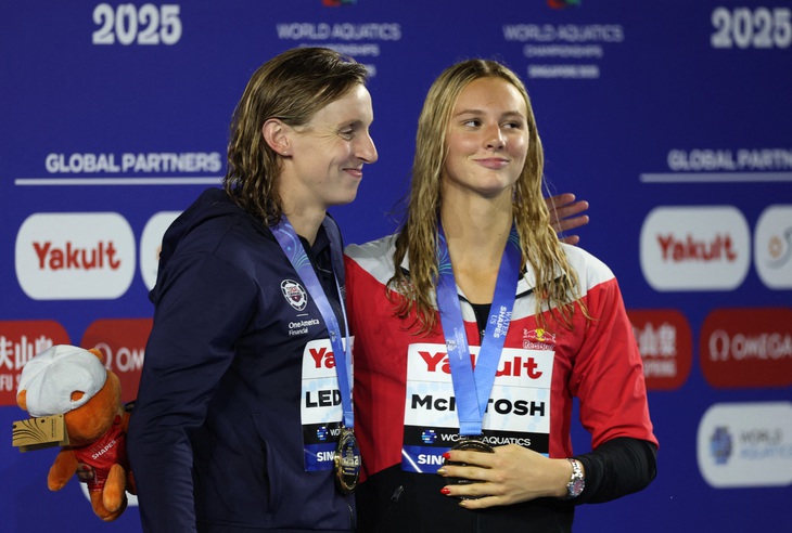 Ledecky 'hạ đẹp' McIntosh để níu lại danh dự cho bơi lội Mỹ - Ảnh 2.