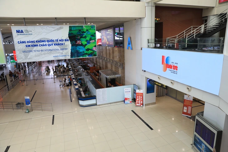 Logo kỷ niệm 50 năm thành lập báo Tuổi Trẻ xuất hiện ở tuyến metro số 1 - Ảnh 3. báo Tuổi Trẻ - Ảnh 8.