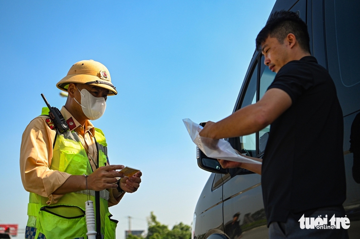 xe kinh doanh vận tải - Ảnh 4.