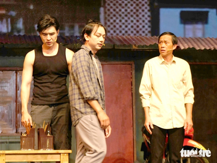 Hoài Linh - Ảnh 1.