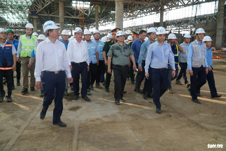 Kiểm tra sân bay Long Thành, Thủ tướng yêu cầu kết nối giao thông phải thông suốt - Ảnh 2.