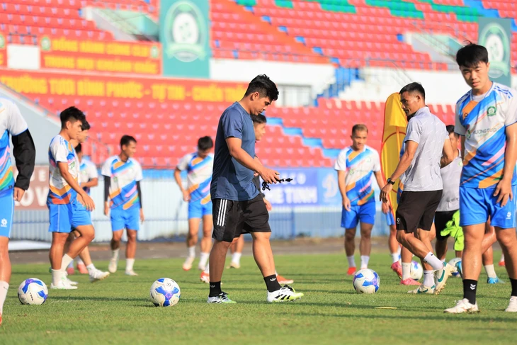 Đội bóng của Công Phượng từ chối lên chơi V-League - Ảnh 2.