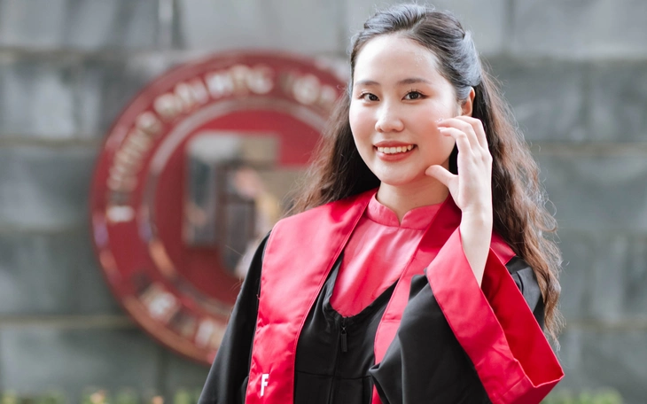 Bài luận về “cây nến thơm” giúp nữ sinh Việt dành học bổng toàn phần tại Wharton - Ảnh 1.