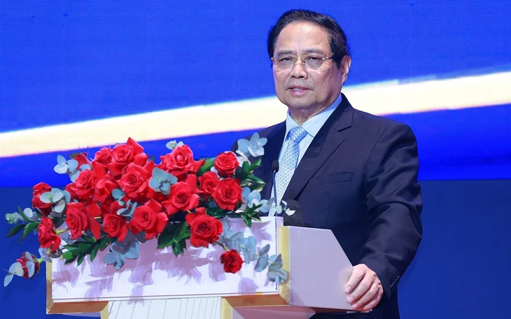 Chủ tịch UBND TP.HCM đề xuất tăng thêm phó chủ tịch xã phường cho địa phương đông dân - Ảnh 2.