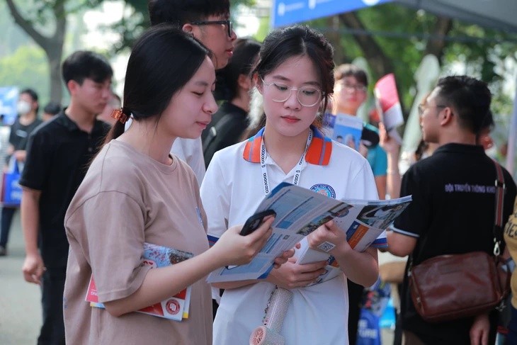 điểm chuẩn - Ảnh 1.