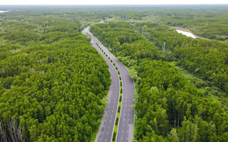 Công an bắt giữ 2 nghi phạm cắt trộm cáp điện trên cao tốc Bến Lức – Long Thành - Ảnh 4.