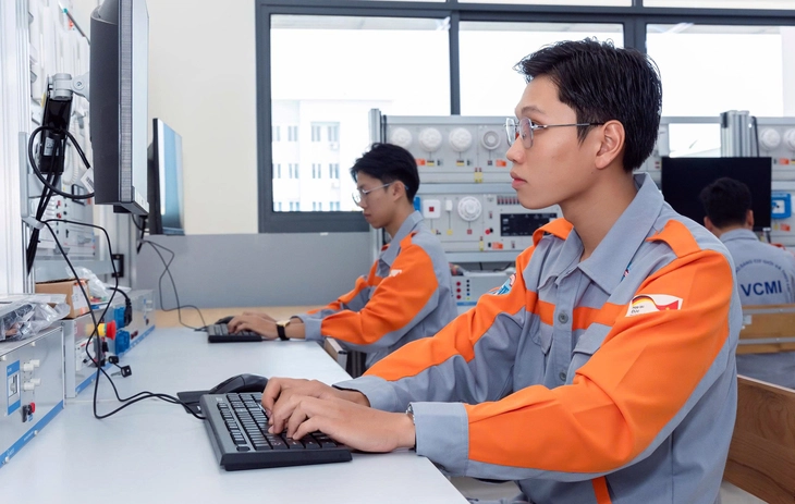 trường nghề - Ảnh 1.