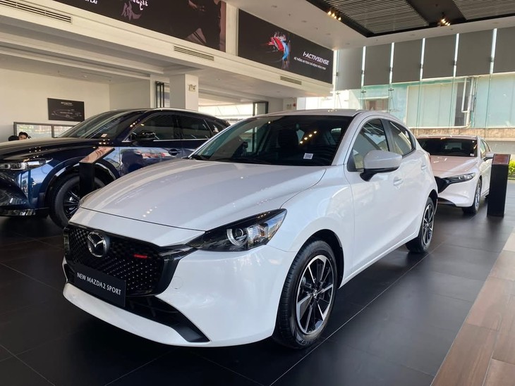 Mazda2 - Ảnh 1.