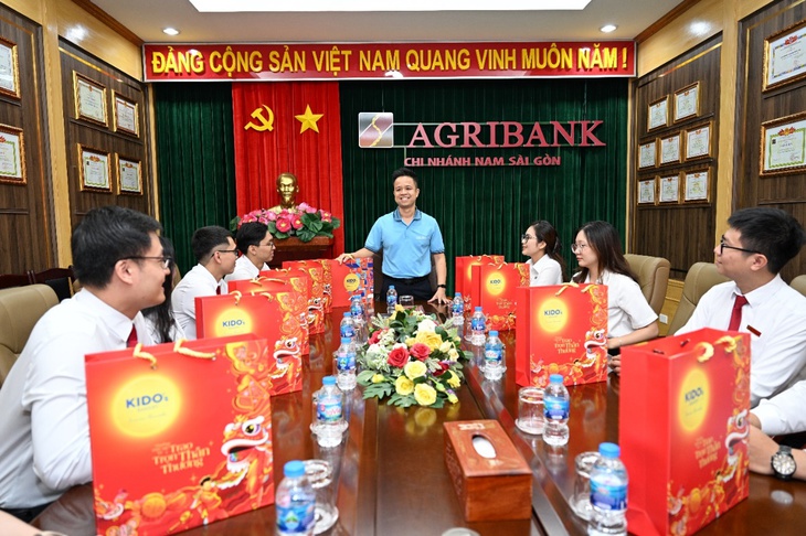 Thị trường Trung thu nóng dần, loạt doanh nghiệp lớn đã 'chốt đơn' - Ảnh 2.