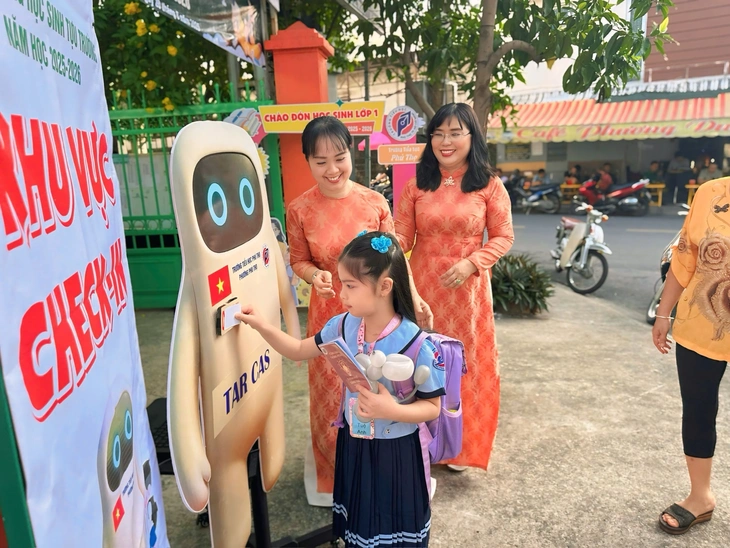 học sinh lớp 1 - Ảnh 4.