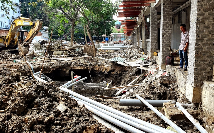 TP.HCM: Học sinh lớp 1 nô nức tựu trường - Ảnh 7.