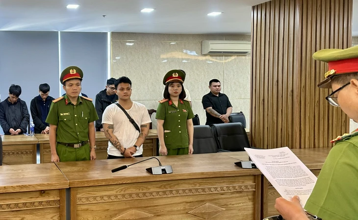 Phá đường dây rửa tiền 30 ngàn tỉ, có 3 nhân viên ngân hàng - Ảnh 1.