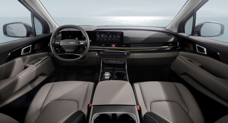 Kia Carnival - Ảnh 2.