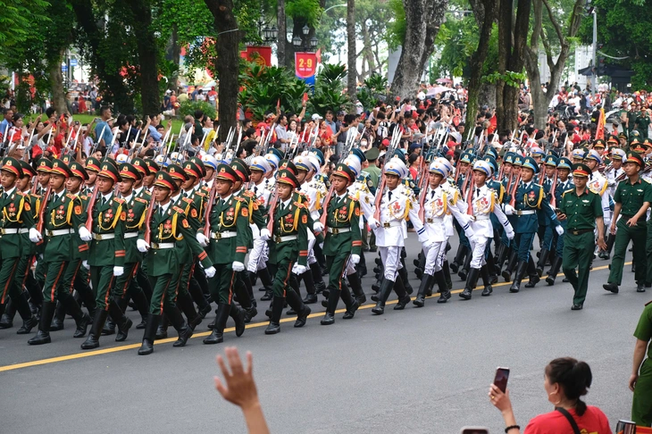 diễu binh - Ảnh 6.
