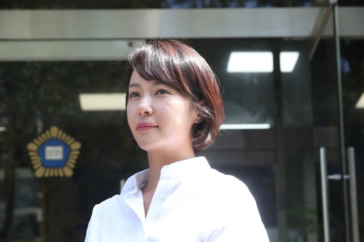 Hwang Jung Eum - Ảnh 1.