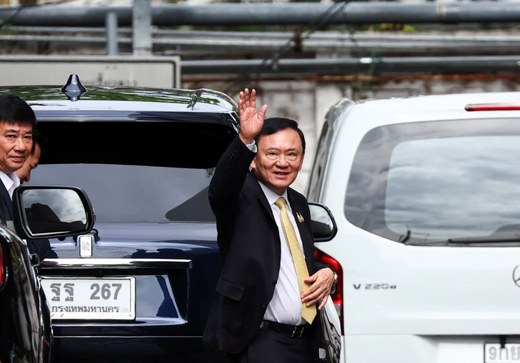 Tòa án Thái Lan tuyên trắng án cho ông Thaksin - Ảnh 1. Ông Thaksin được tuyên trắng án vụ cáo buộc xúc phạm hoàng gia - Ảnh 1.