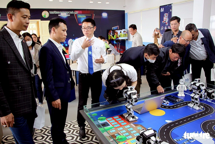 Trường đại học Đà Lạt công bố điểm chuẩn, ngành sư phạm 'nóng' - Ảnh 1.
