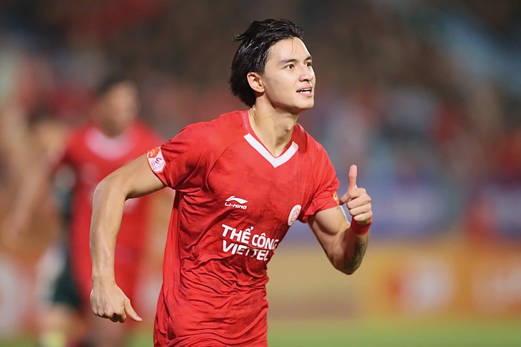 HLV Popov: 'Damian vào sân là để ghi bàn' - Ảnh 1.