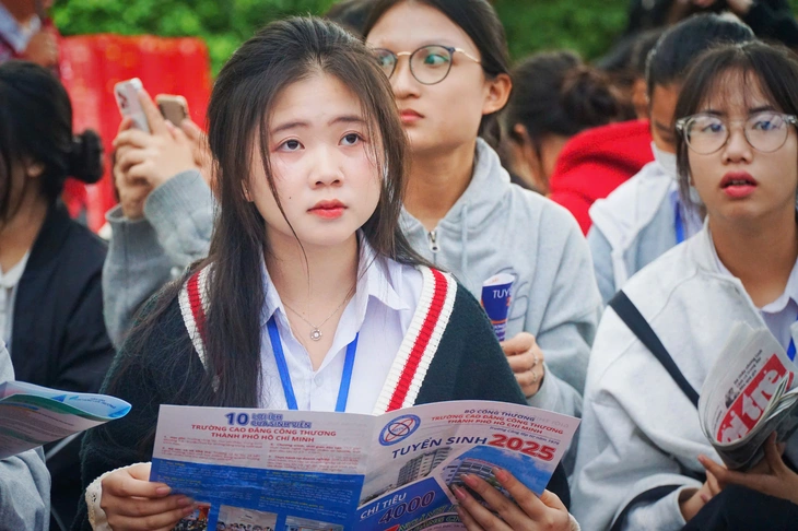 điểm chuẩn - Ảnh 1.