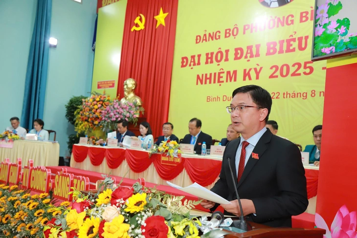 Phó chủ tịch UBND TP.HCM Nguyễn Mạnh Cường: Phường Bình Dương cần chăm lo tốt cho công nhân - Ảnh 1.