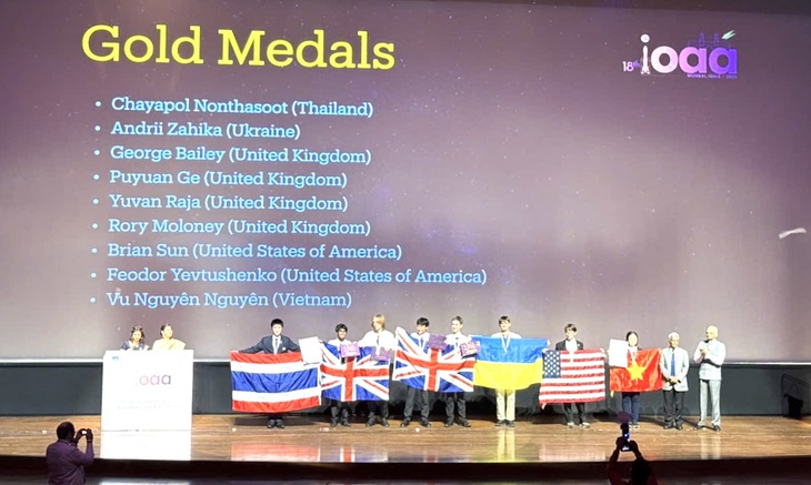 Học sinh Hà Nội giành huy chương vàng Olympic thiên văn và vật lý thiên văn quốc tế - Ảnh 1.