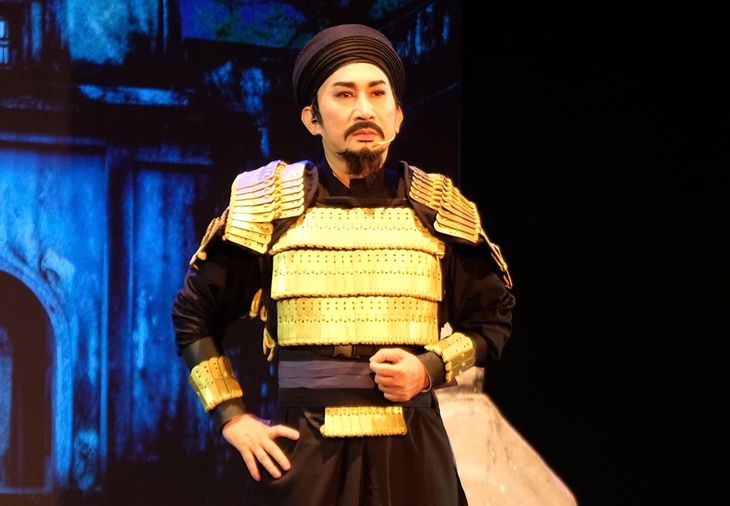 Mưa đỏ ra rạp; Ai sẽ là quán quân Em xinh say hi?- Ảnh 8. Mưa đỏ ra rạp; Ai sẽ là quán quân Em xinh say hi? - Ảnh 8.