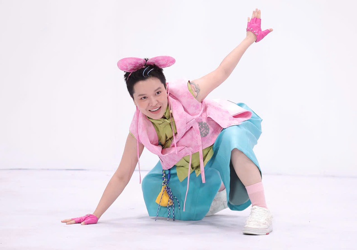 Mưa đỏ ra rạp; Ai sẽ là quán quân Em xinh say hi?- Ảnh 4. Mưa đỏ - Ảnh 3.