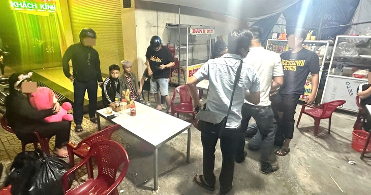mua bán người - Ảnh 1.