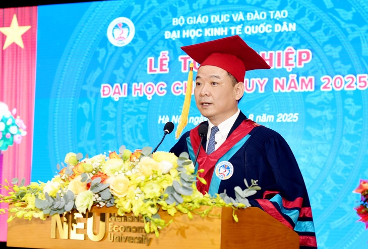 6 thủ khoa tốt nghiệp Đại học Kinh tế quốc dân điểm tuyệt đối 4.0 - Ảnh 2.