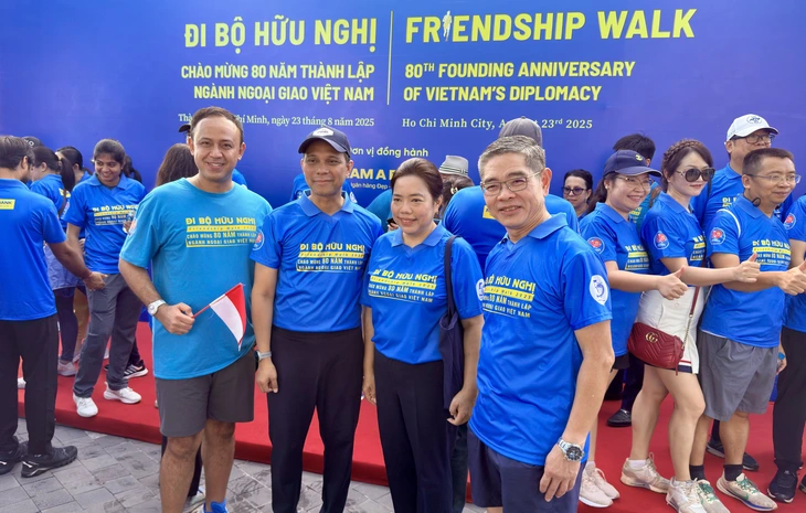 TP.HCM cam kết nỗ lực đưa ngoại giao Việt Nam vươn lên tầm cao mới - Ảnh 5. TP.HCM cam kết nỗ lực đưa ngoại giao Việt Nam vươn lên tầm cao mới - Ảnh 5.
