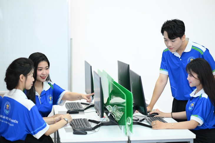 đại Học Văn Hiến - Ảnh 1.
