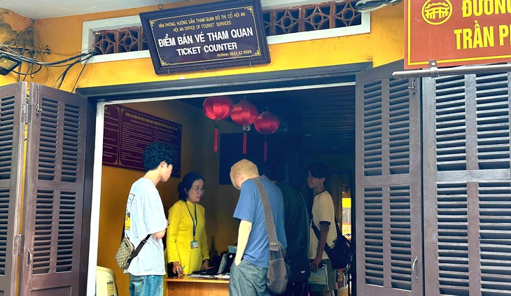 Tham quan di tích: bán vé hay miễn phí với khách nội? - Ảnh 1.