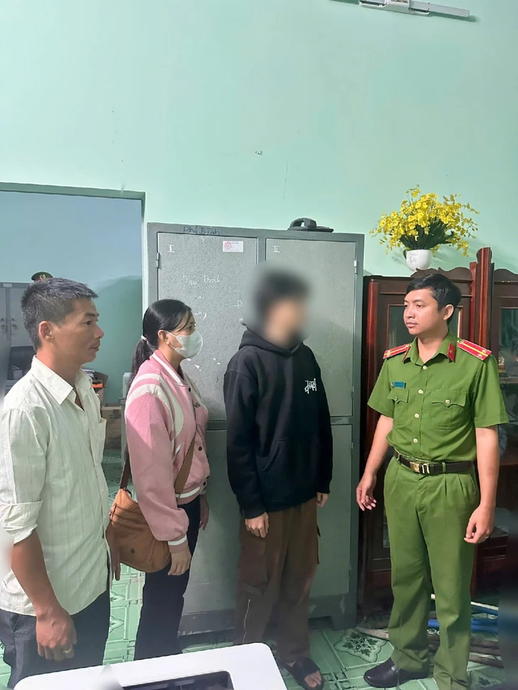 Công an Đồng Nai giải cứu thêm một thanh niên bị ‘bắt cóc online’, đòi tiền chuộc - Ảnh 1.