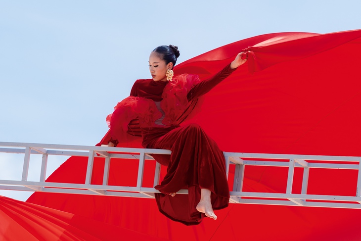 Vietnam’s Next Top Model loại người giỏi liên tục, khó chịu vô cùng! - Ảnh 3. Vietnam’s Next Top Model - Ảnh 3.
