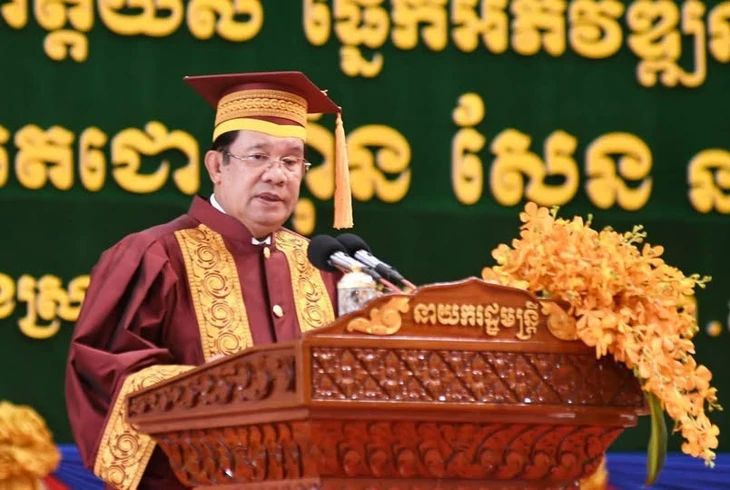 Bị Thái Lan thu hồi bằng danh dự, ông Hun Sen nói chỉ là mảnh giấy - Ảnh 1. Hun Sen - Ảnh 1.