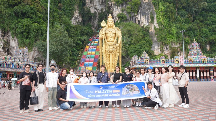 Đại học Văn Hiến - Ảnh 4.