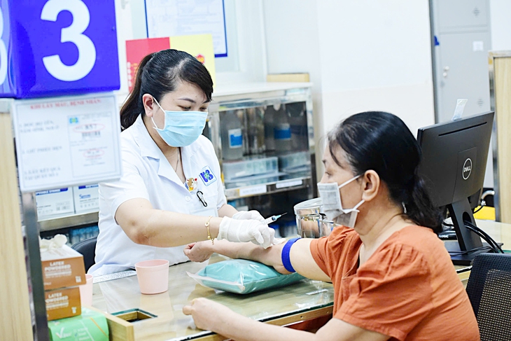 Gan nhiễm mỡ 'gõ cửa' người trẻ - Ảnh 1. gan nhiễm mỡ - Ảnh 1.